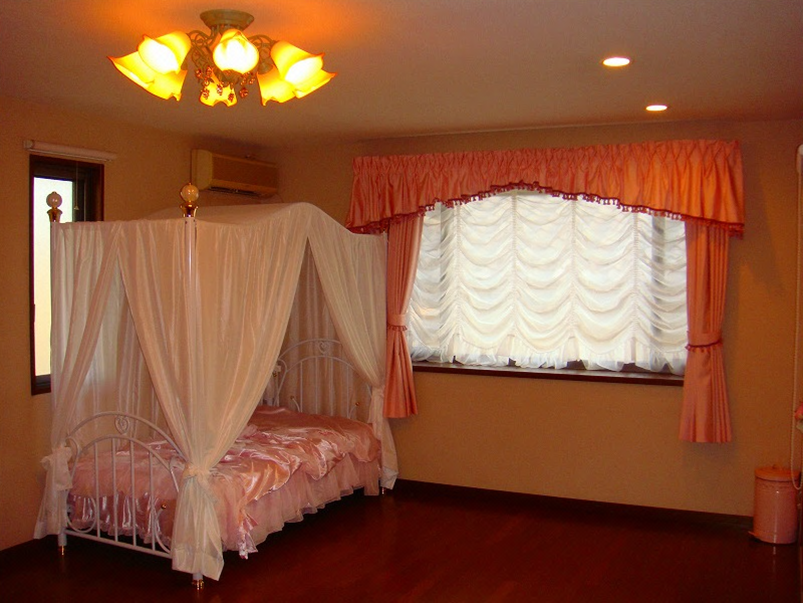 ギャザーバランス　女の子の部屋　可愛いカーテン
