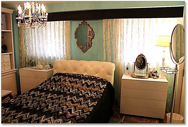 バランス装飾とベッドカバーで個性的に模様替え　　　　　　　　　　　　　　　　千代田区S様邸