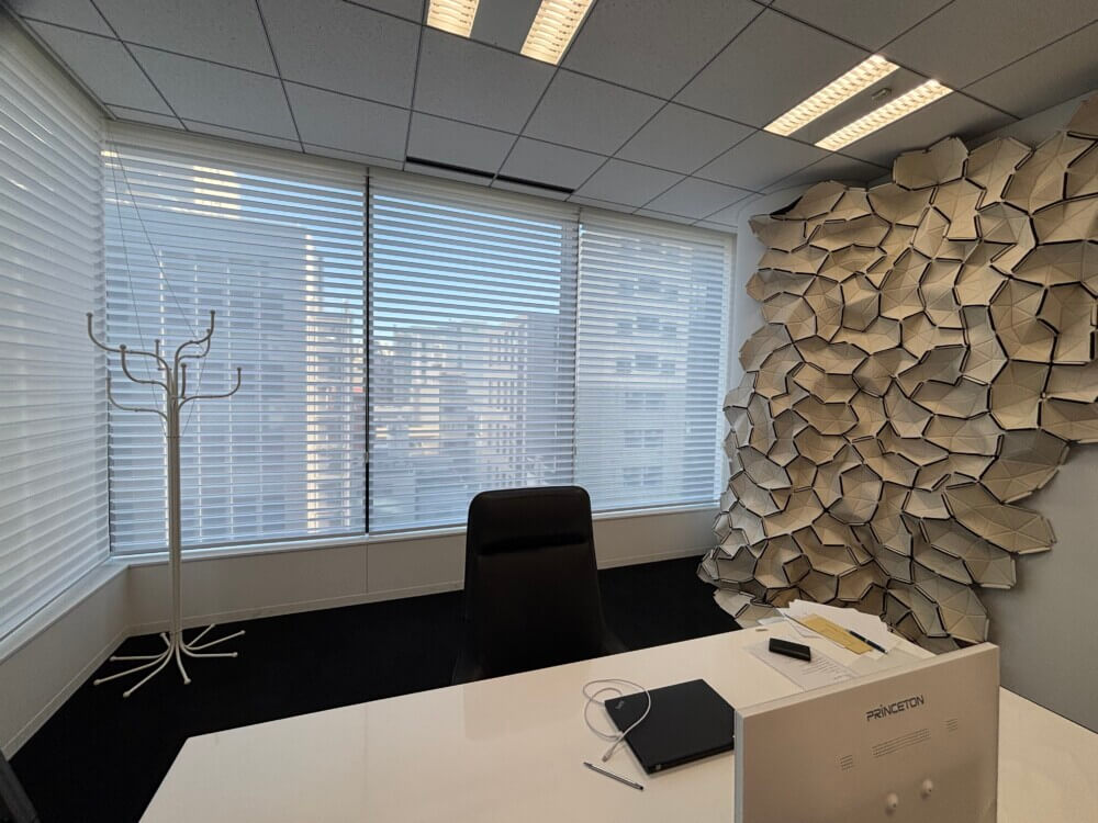 ハンターダグラス シルエットシェードで魅せるオフィス空間