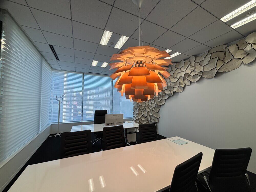 ハンターダグラス シルエットシェードで魅せるオフィス空間