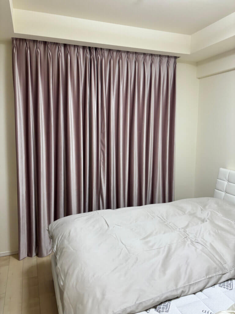 東京オーダーカーテン　白のニュアンスが織りなす空間