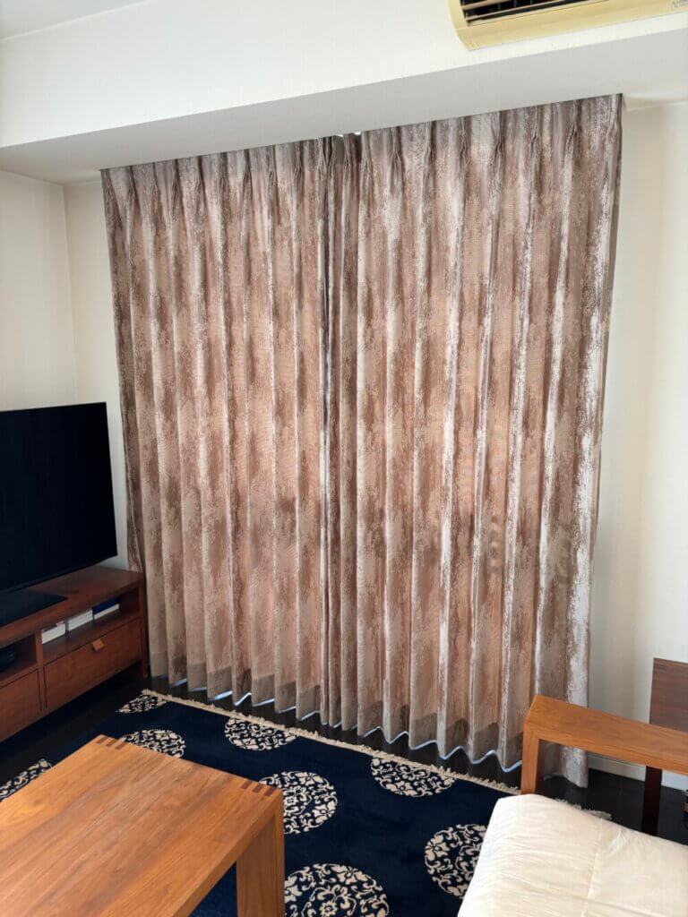 モダンシノワズリを彩る上質なオーダーカーテン