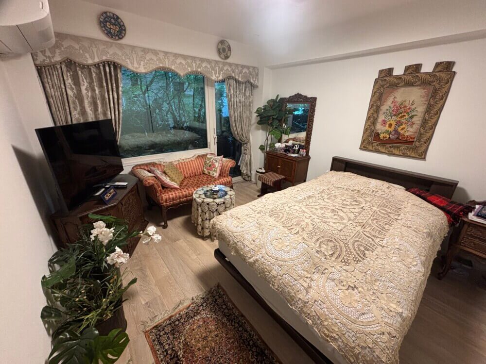 クラシカルな空間に調和するバランスカーテンへの掛け替え