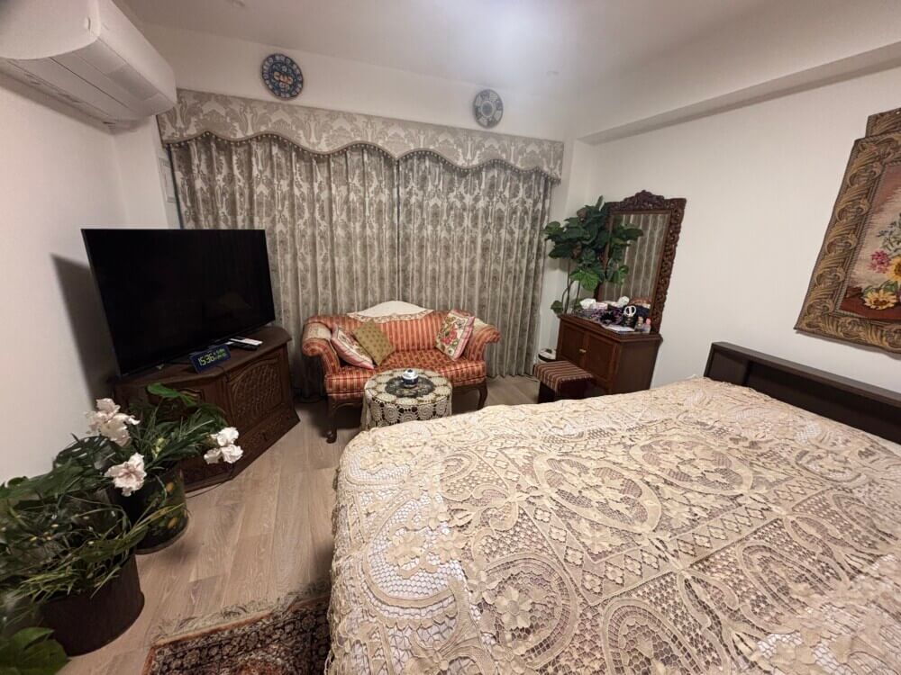 クラシカルな空間に調和するバランスカーテンへの掛け替え