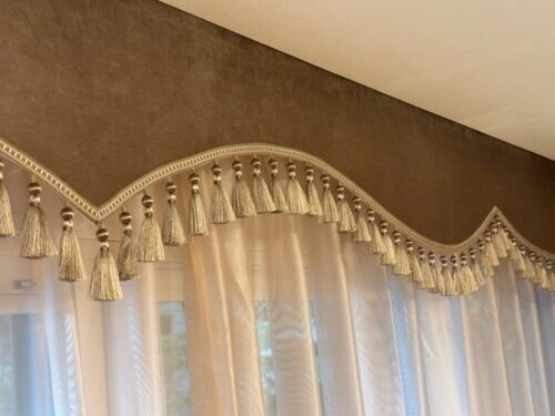 クラシカルな空間に調和するバランスカーテンへの掛け替え