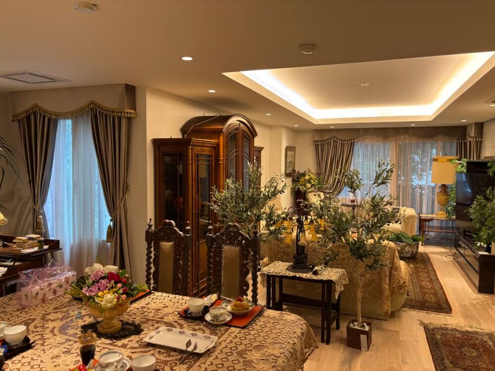 クラシカルな空間に調和するバランスカーテンへの掛け替え