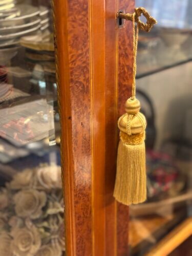 クラシカルな空間に調和するバランスカーテンへの掛け替え