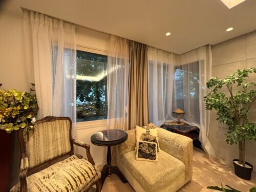 クラシカルな空間に調和するバランスカーテンへの掛け替え