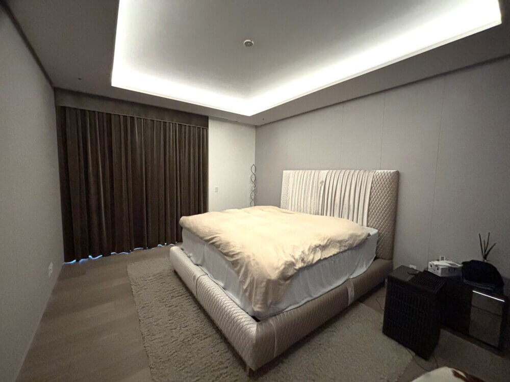 ストレートバランス装飾でホテルライクなオーダーカーテン東京