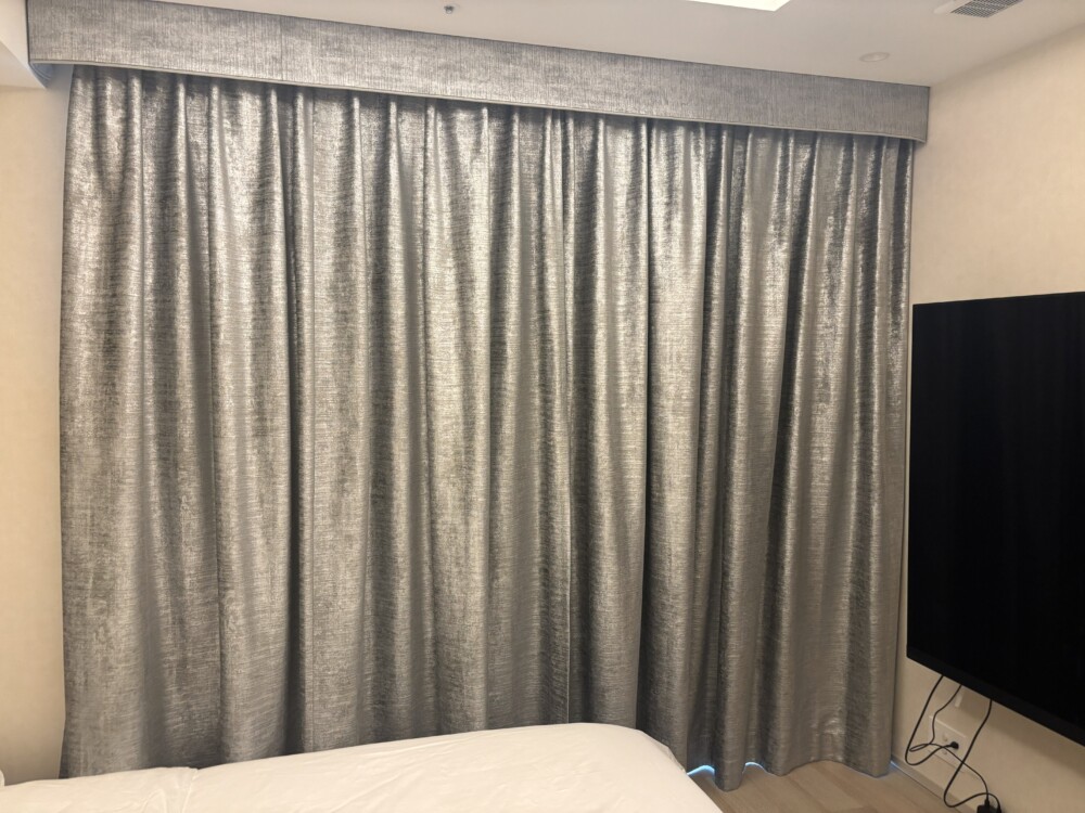 ストレートバランス装飾でホテルライクなオーダーカーテン東京