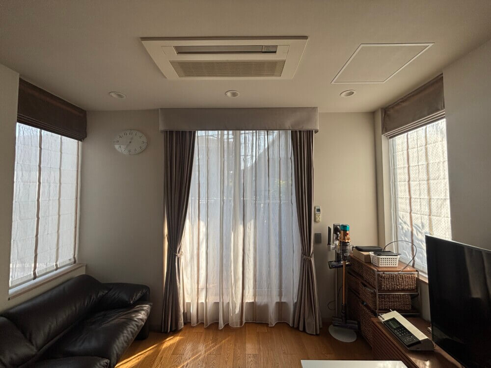 ストレートバランス装飾でホテルライクなオーダーカーテン東京