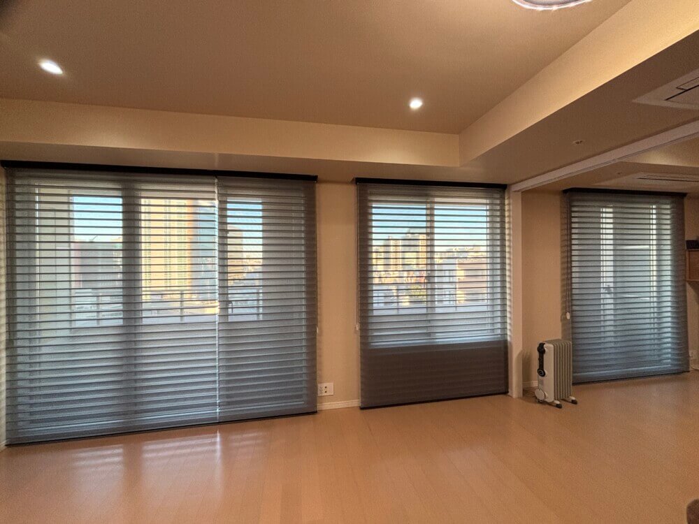 ハンターダグラス　電動シルエットシェード