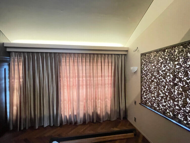 愛車とアートに包まれる、上質な大人のプライベート空間