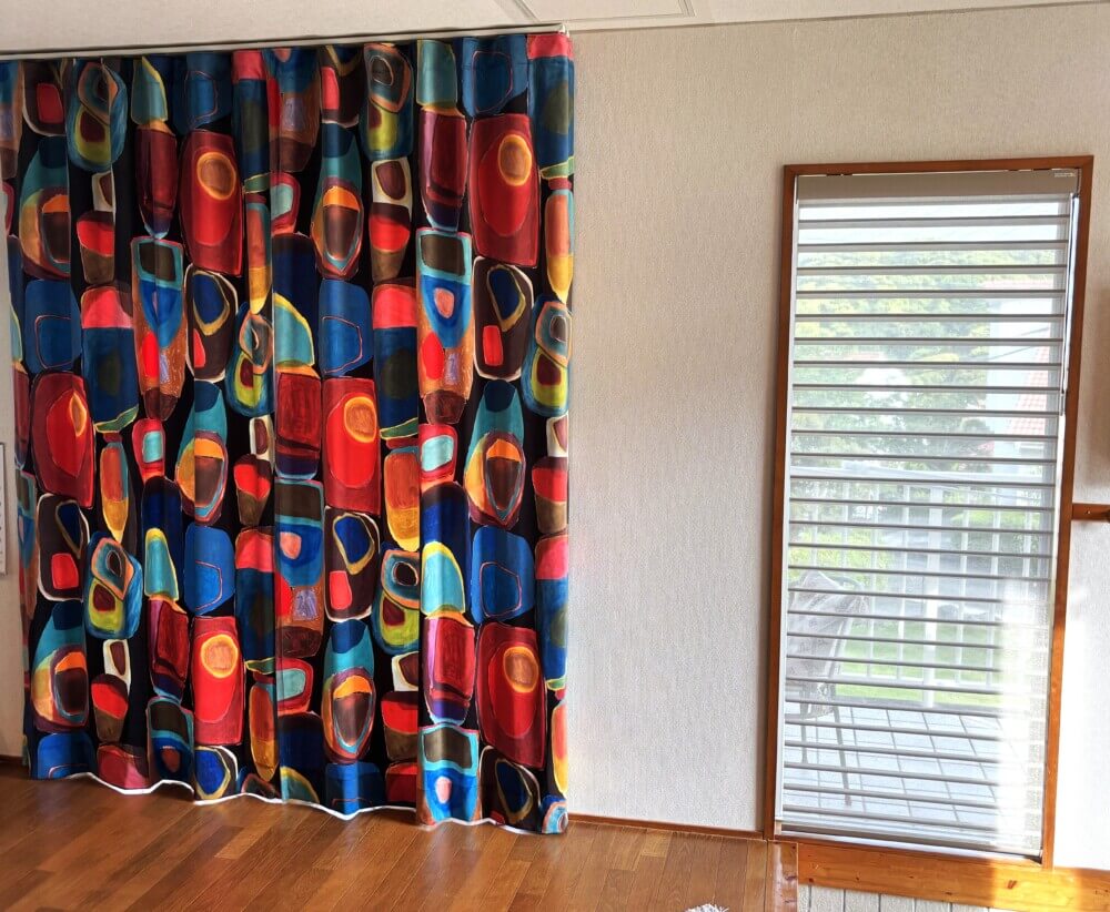 空間を美しく整える　ウェーブスタイルカーオーダーカーテン