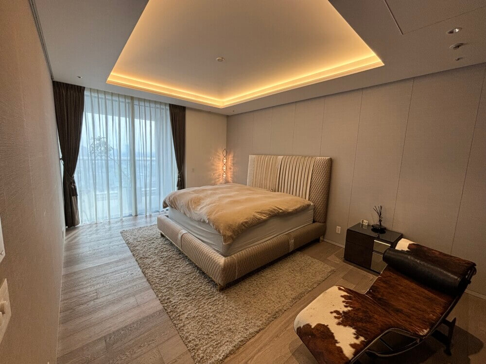 ストレートバランス装飾でホテルライクなオーダーカーテン東京