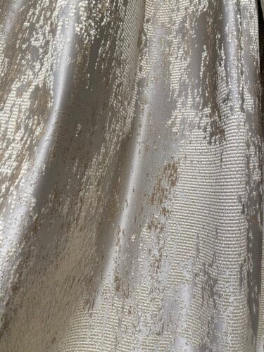 サンドカラーが描く、クワイエットラグジュアリー空間