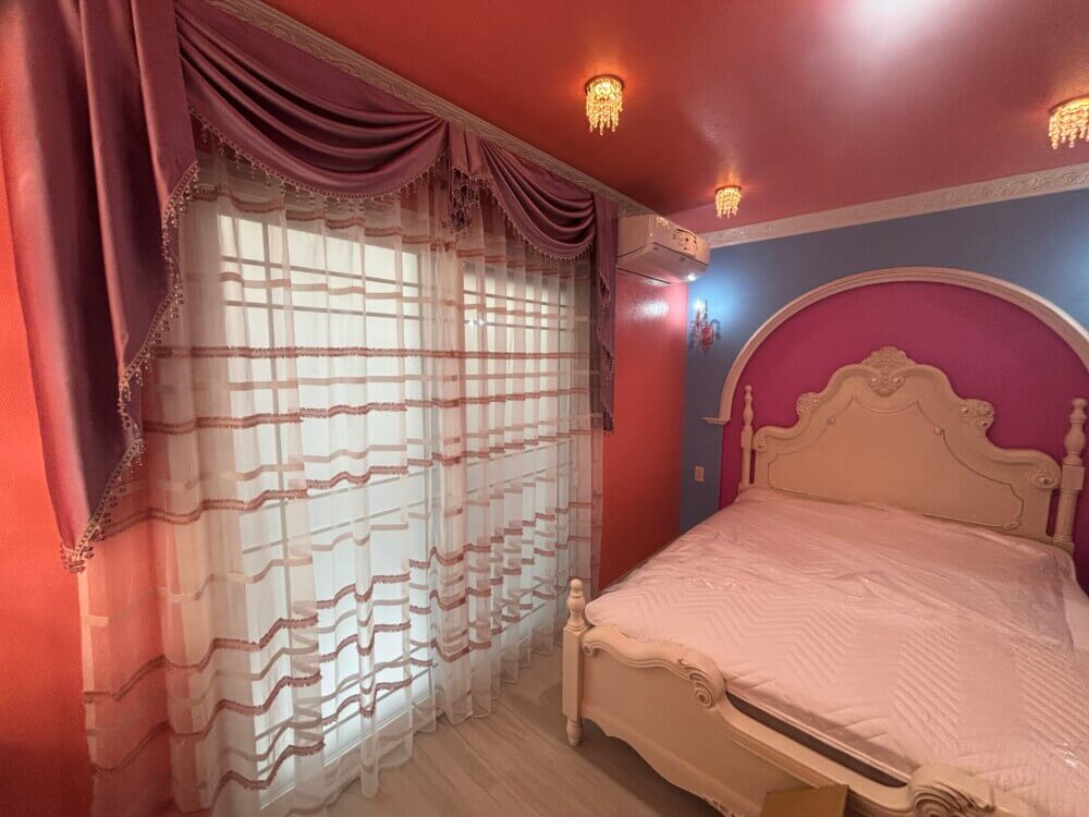 民泊　オーダーカーテン